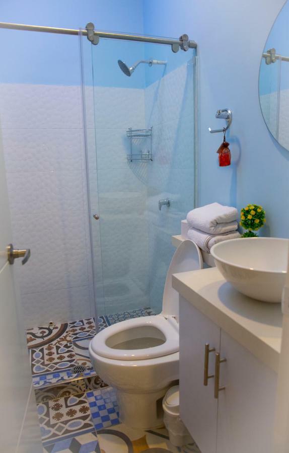 Casana Hotel Кукута Экстерьер фото