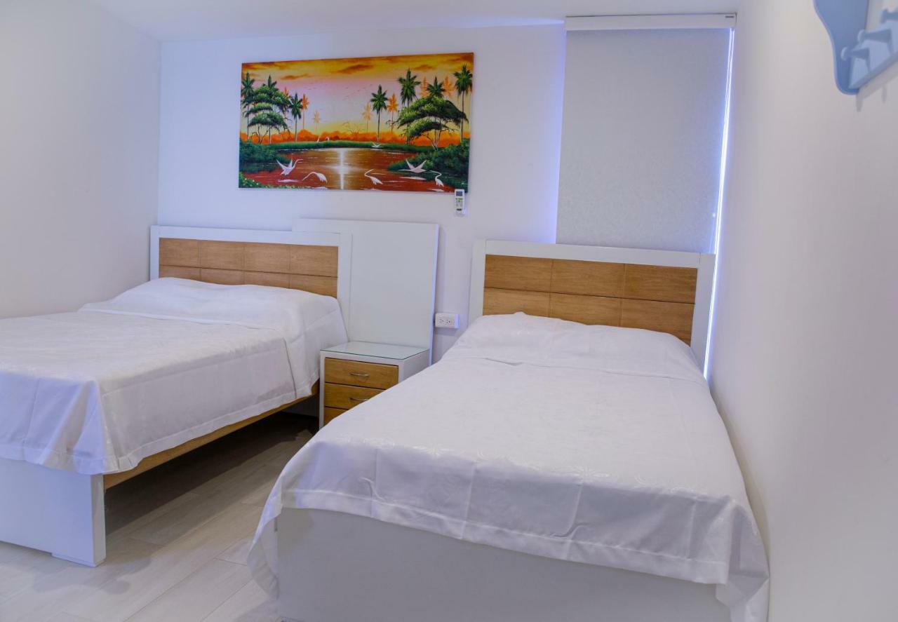 Casana Hotel Кукута Экстерьер фото