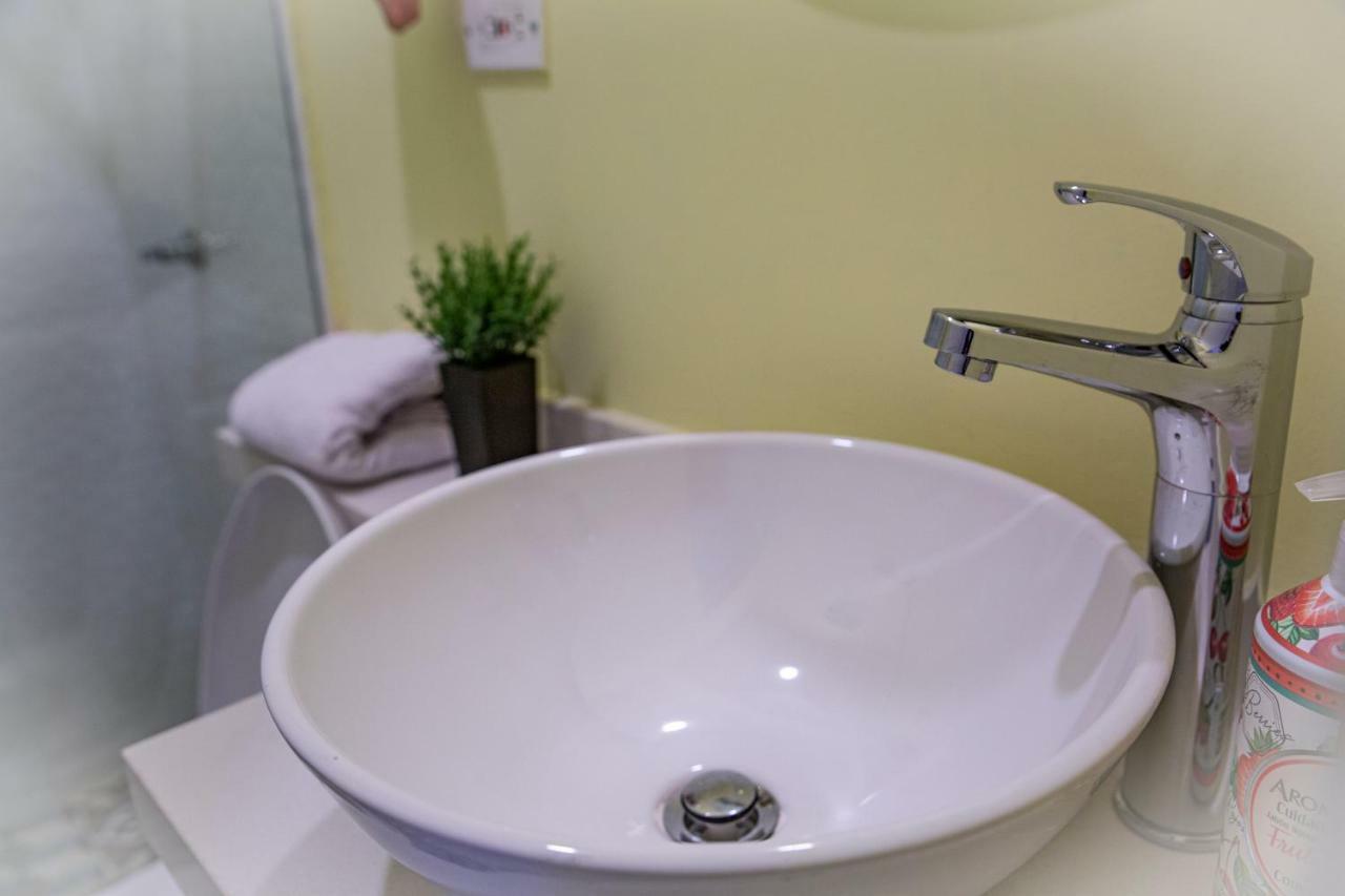 Casana Hotel Кукута Экстерьер фото